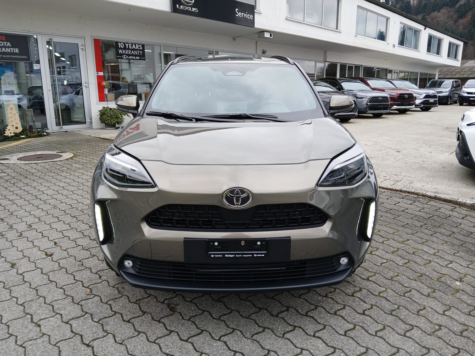 TOYOTA Yaris Cross 1.5 VVT-i HSD Trend AWD-i, Hybride Intégral Essence/Électricité, Voiture nouvelle, Automatique - 2