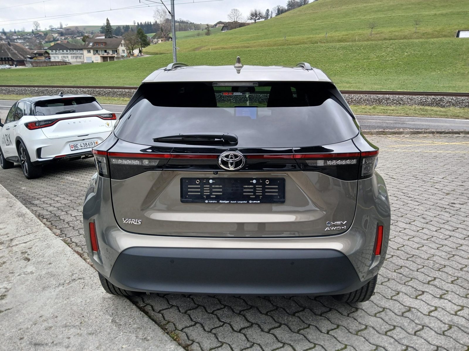 TOYOTA Yaris Cross 1.5 VVT-i HSD Trend AWD-i, Hybride Intégral Essence/Électricité, Voiture nouvelle, Automatique - 6