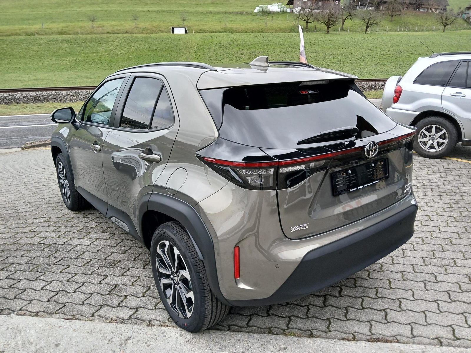 TOYOTA Yaris Cross 1.5 VVT-i HSD Trend AWD-i, Hybride Intégral Essence/Électricité, Voiture nouvelle, Automatique - 7