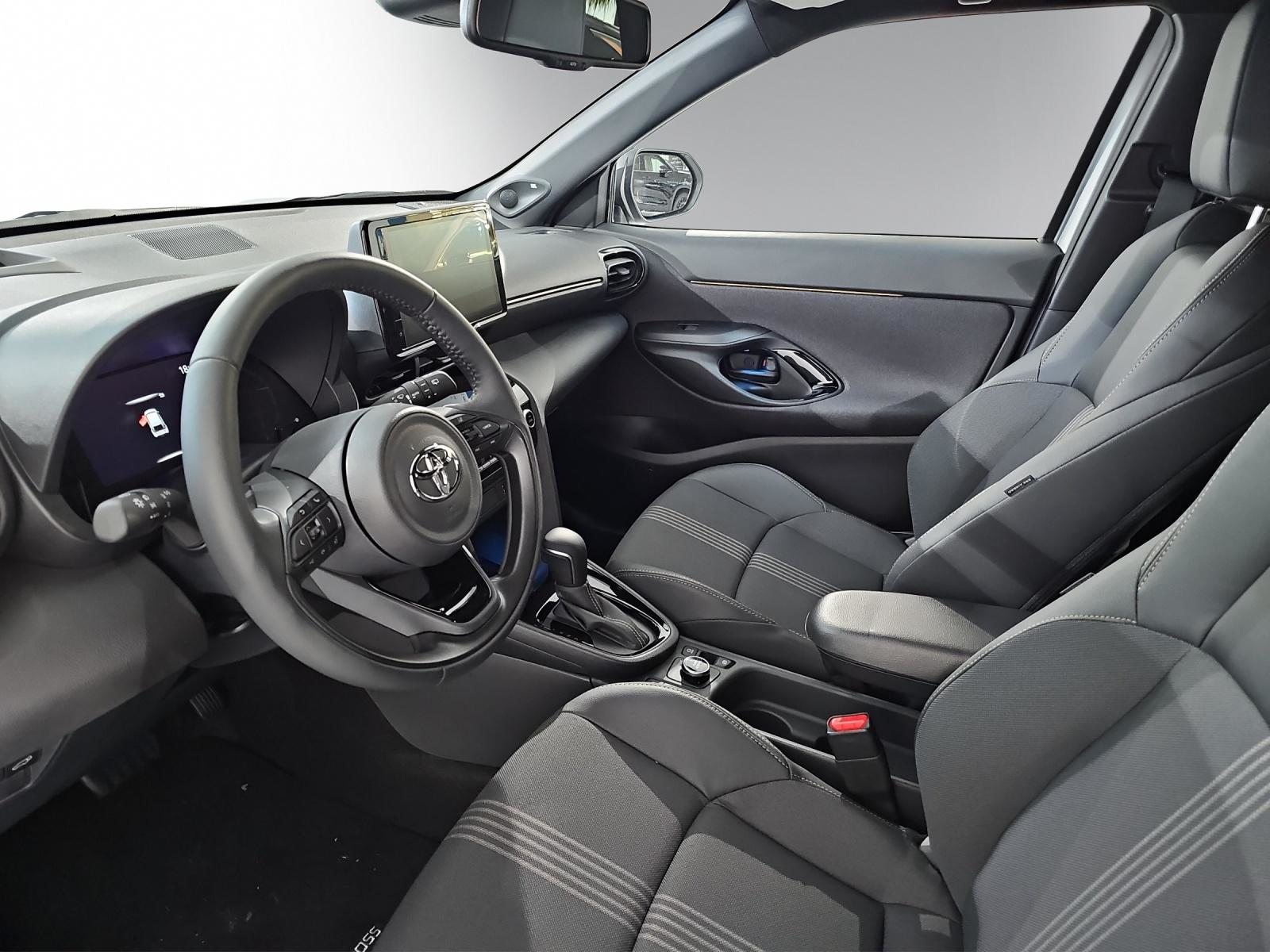 TOYOTA Yaris Cross 1.5 VVT-i HSD Adventure AWD-i, Full-Hybrid Petrol/Electric, New car, Automatic - 6