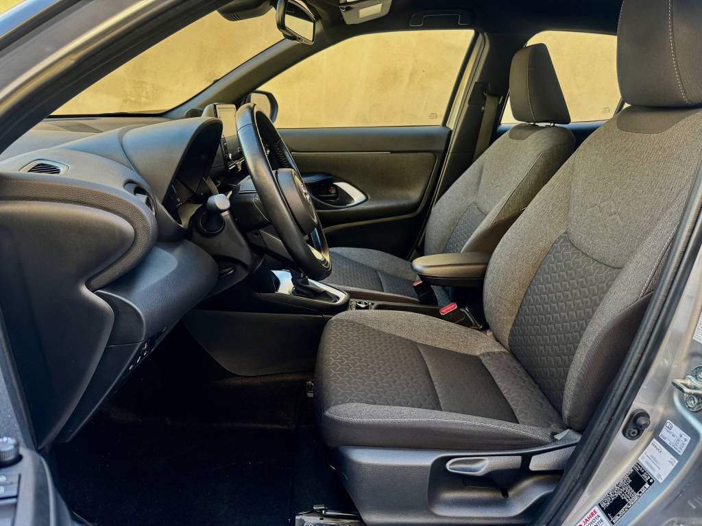 TOYOTA Yaris Cross 1.5 VVT-i HSD Trend AWD-i, Hybride Intégral Essence/Électricité, Occasion / Utilisé, Automatique - 6