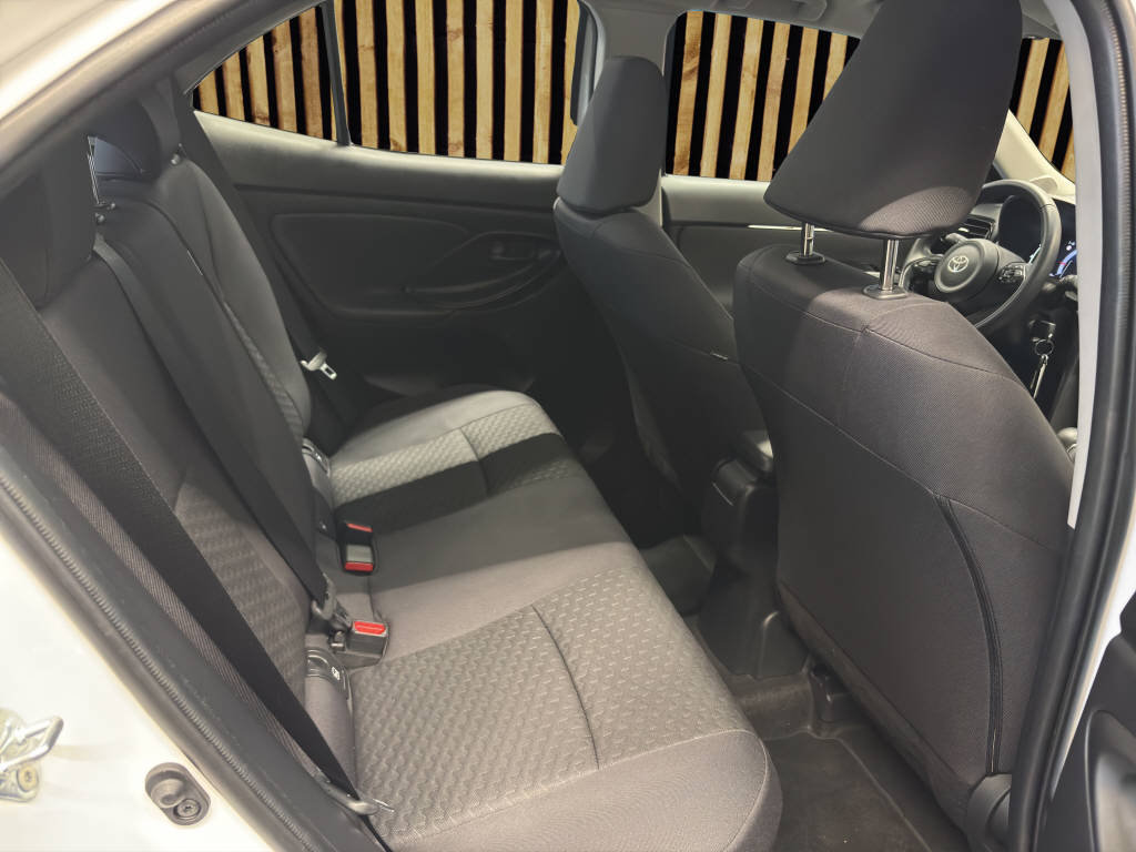 TOYOTA Yaris Cross 1.5 VVT-i HSD Comfort, Full-Hybrid Petrol/Electric, Second hand / Used, Automatic - 6