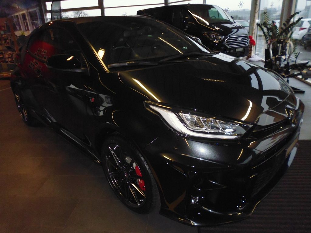 TOYOTA Yaris 1.6 GR Sport CIRCUIT-PACK, Benzin, Neuwagen, Handschaltung - 2