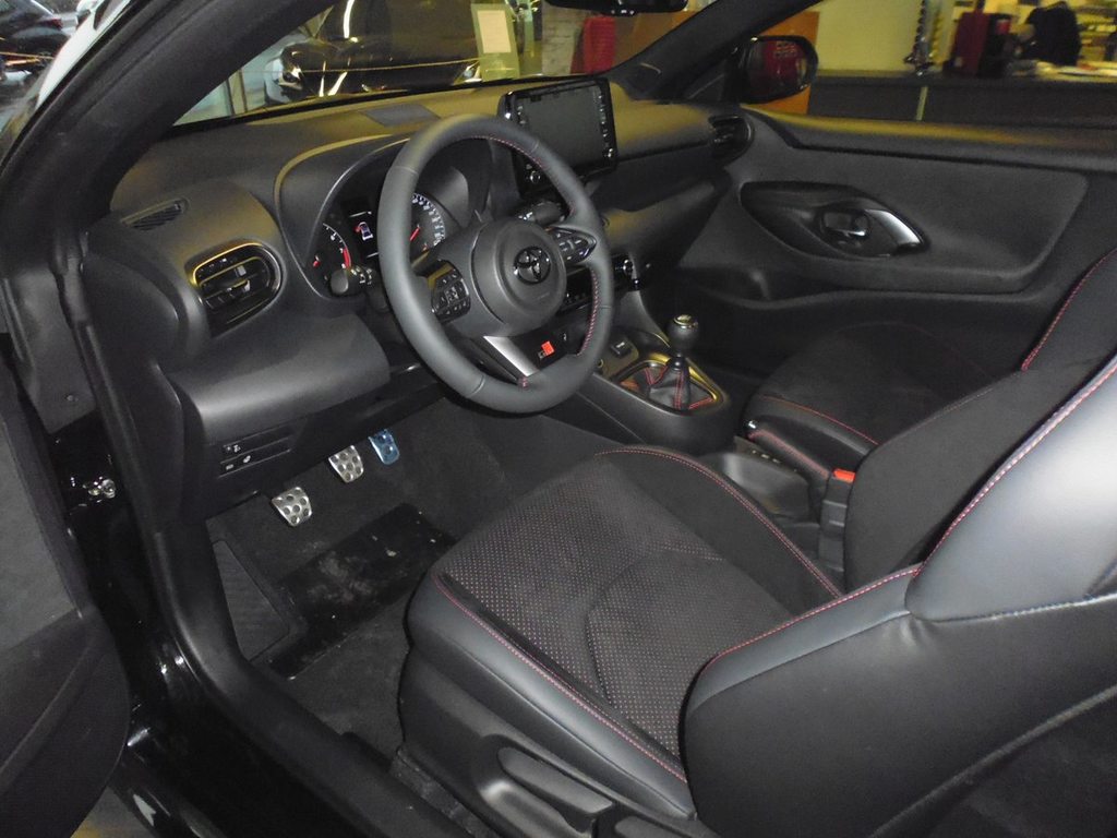 TOYOTA Yaris 1.6 GR Sport CIRCUIT-PACK, Benzin, Neuwagen, Handschaltung - 6