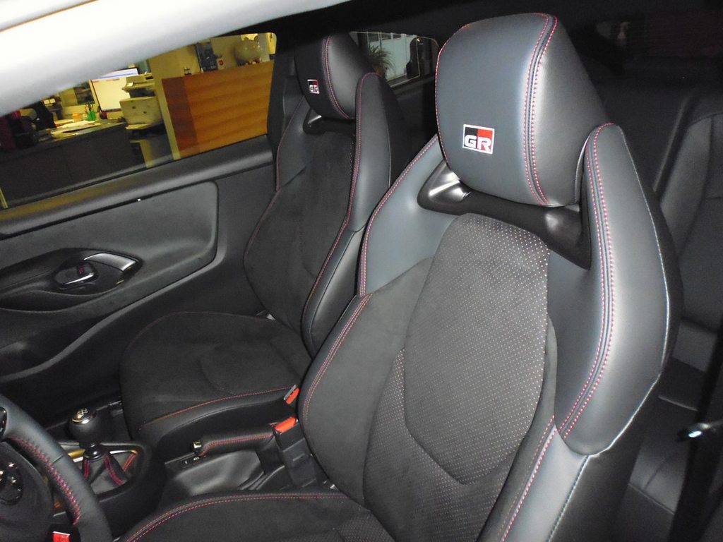TOYOTA Yaris 1.6 GR Sport CIRCUIT-PACK, Benzin, Neuwagen, Handschaltung - 7