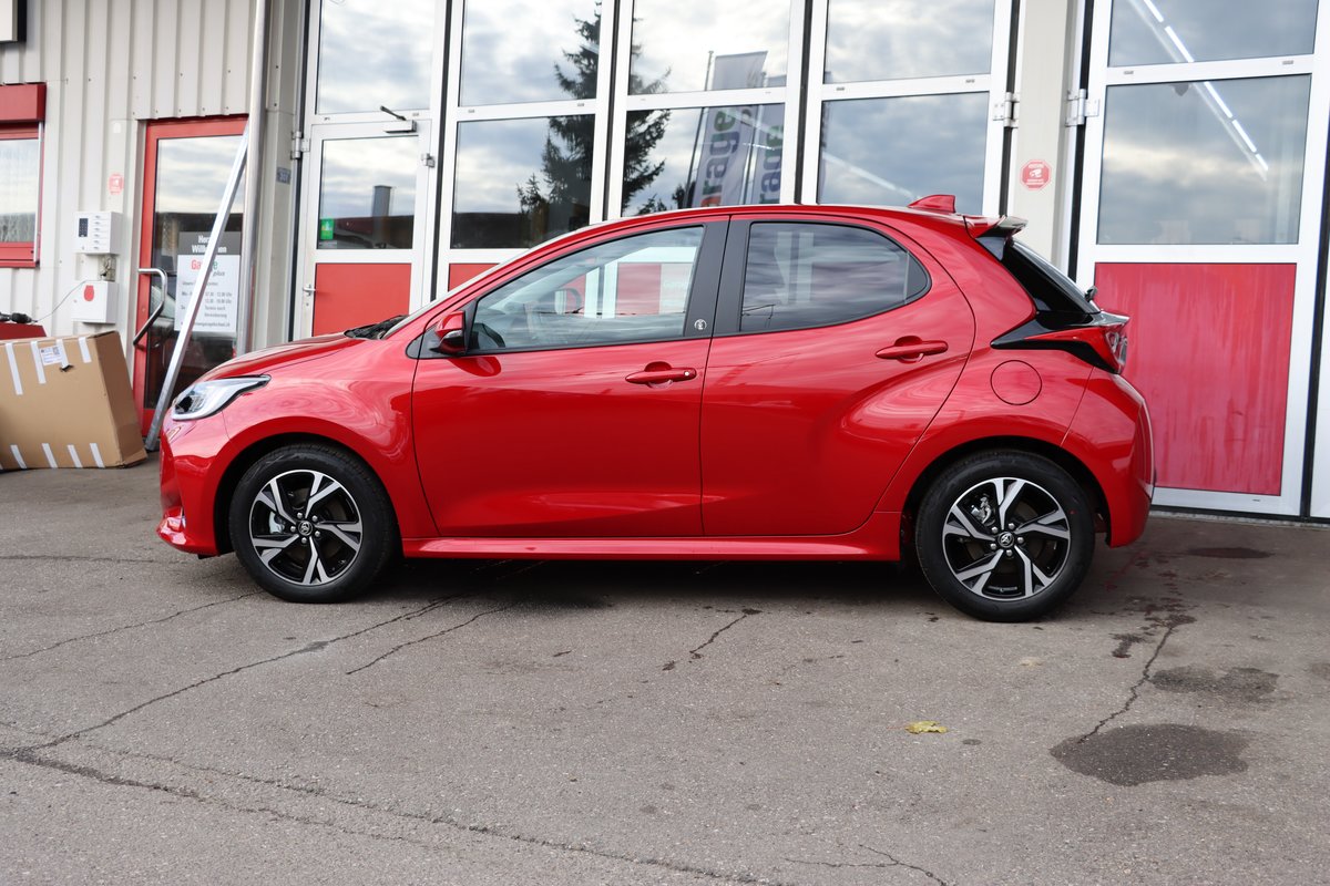 TOYOTA Yaris 1.5 Trend e-CVT, Hybride Intégral Essence/Électricité, Voiture nouvelle, Automatique - 6