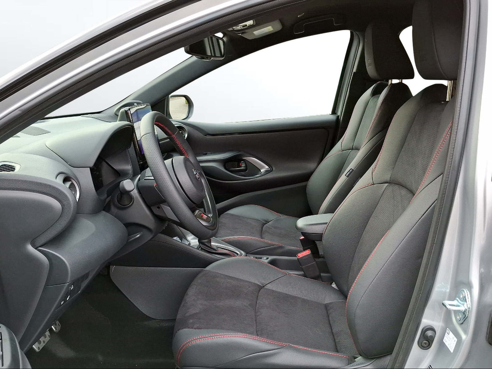TOYOTA Yaris 1.5 GR Sport e-CVT, Voll-Hybrid Benzin/Elektro, Neuwagen, Automatik - 6