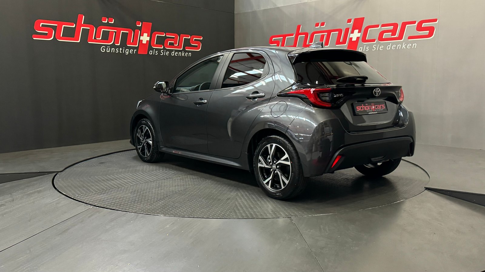 TOYOTA Yaris 1.5 Trend e-CVT, Hybride Integrale Benzina/Elettrica, Auto nuove, Automatico - 4