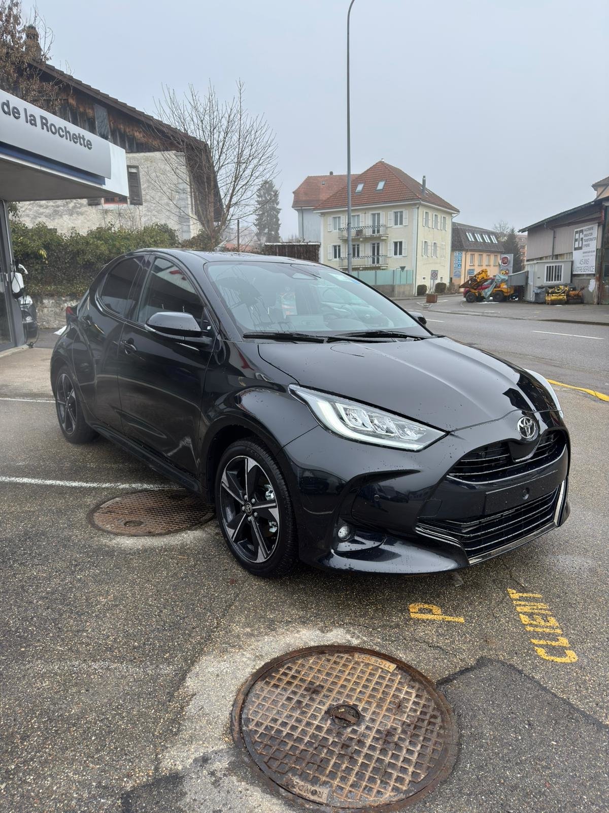 TOYOTA Yaris 1.5 Premium e-CVT, Hybride Integrale Benzina/Elettrica, Auto nuove, Automatico - 7