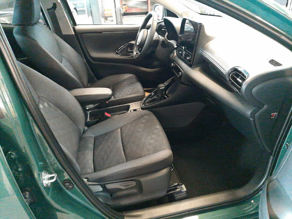 TOYOTA Yaris 1.5 VVT-i HSD Trend, Hybride Intégral Essence/Électricité, Voiture nouvelle, Automatique - 7