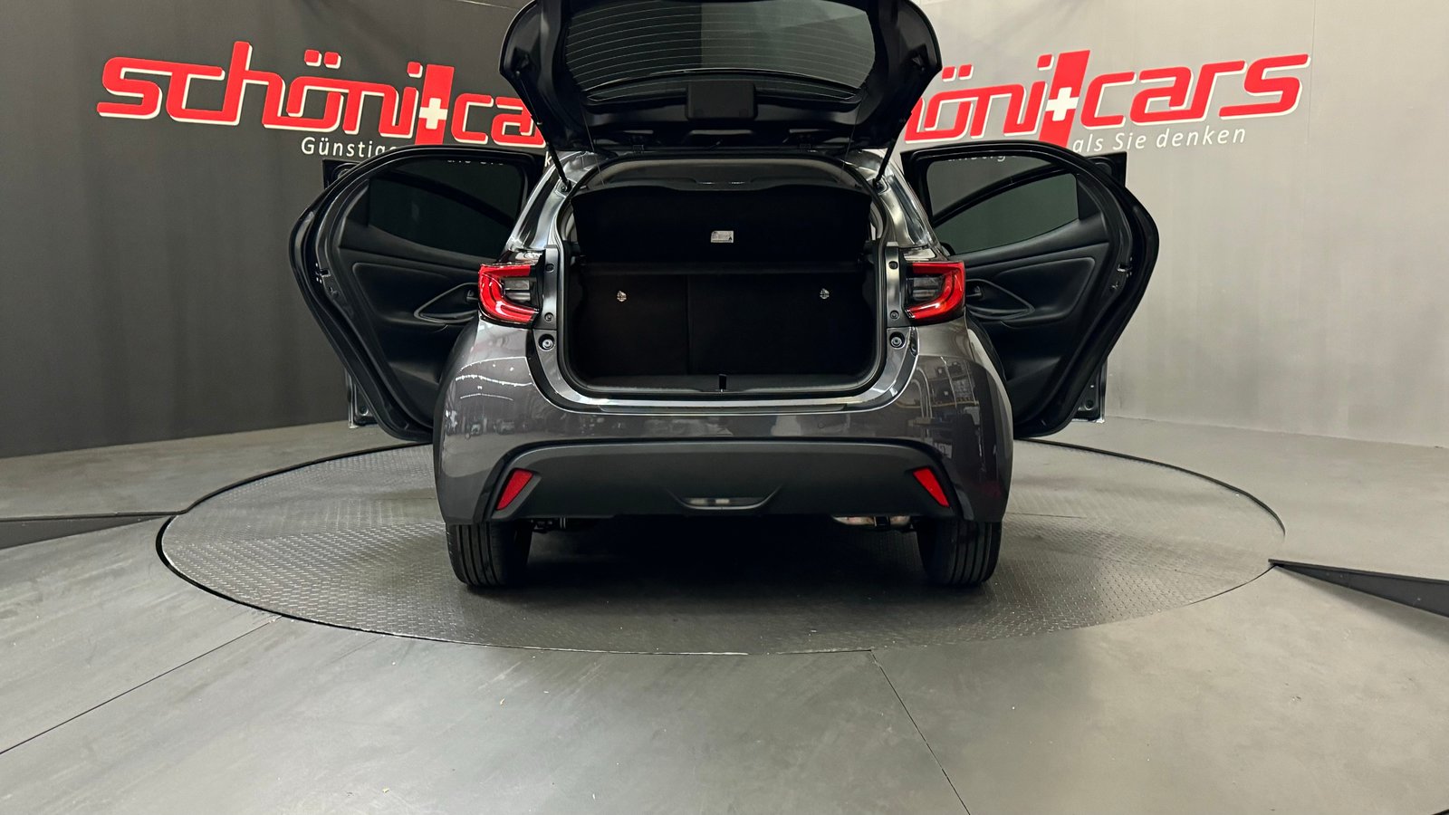TOYOTA Yaris 1.5 Trend e-CVT, Hybride Intégral Essence/Électricité, Voiture nouvelle, Automatique - 6