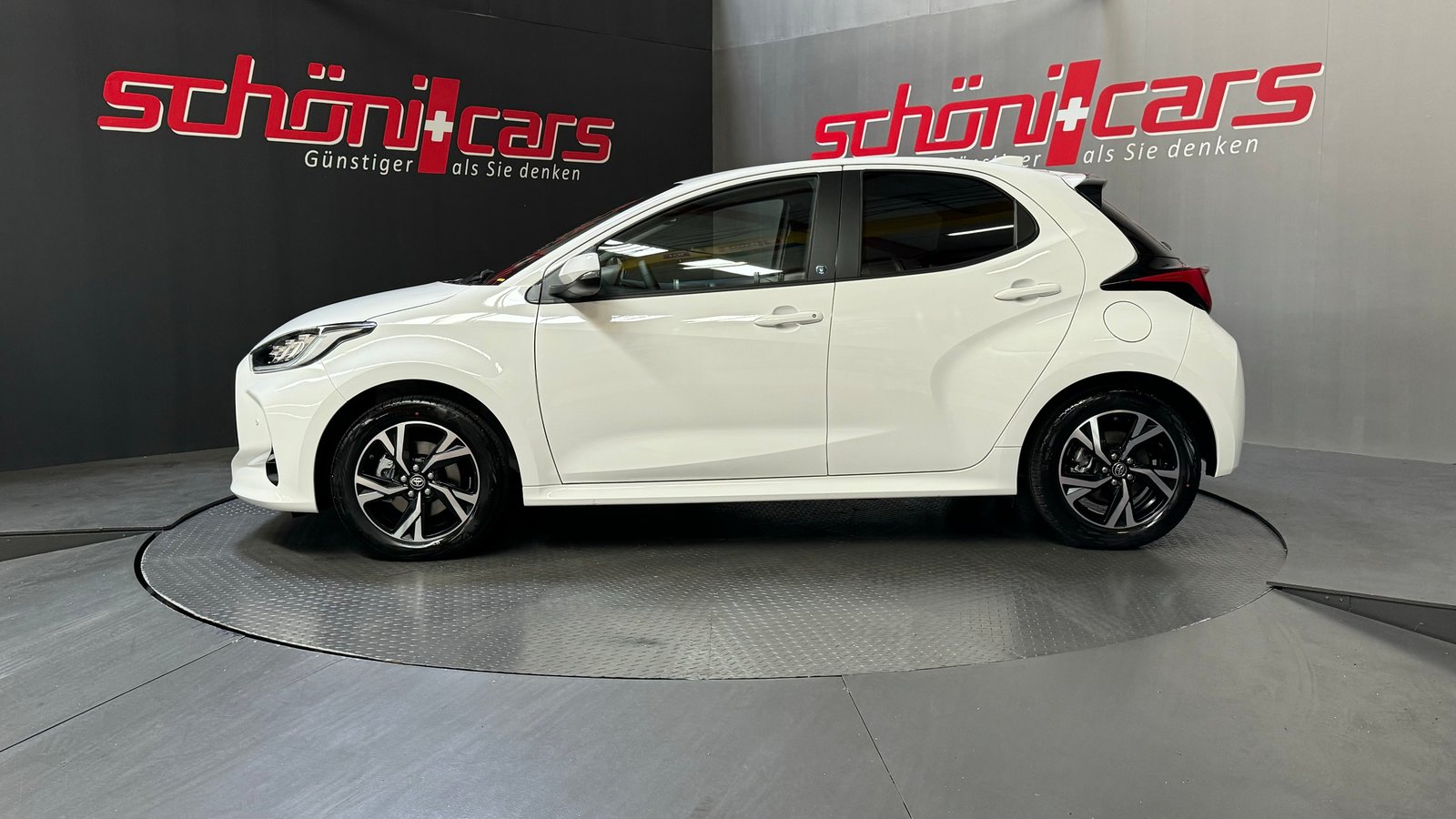 TOYOTA Yaris 1.5 Trend e-CVT, Voll-Hybrid Benzin/Elektro, Neuwagen, Automatik - 3