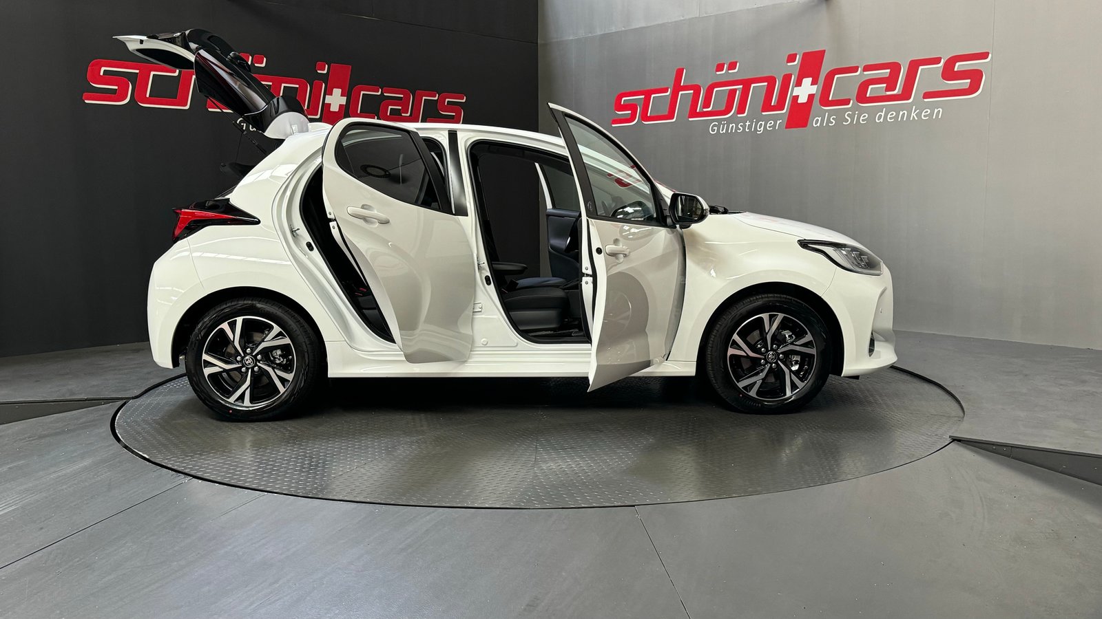TOYOTA Yaris 1.5 Trend e-CVT, Voll-Hybrid Benzin/Elektro, Neuwagen, Automatik - 6