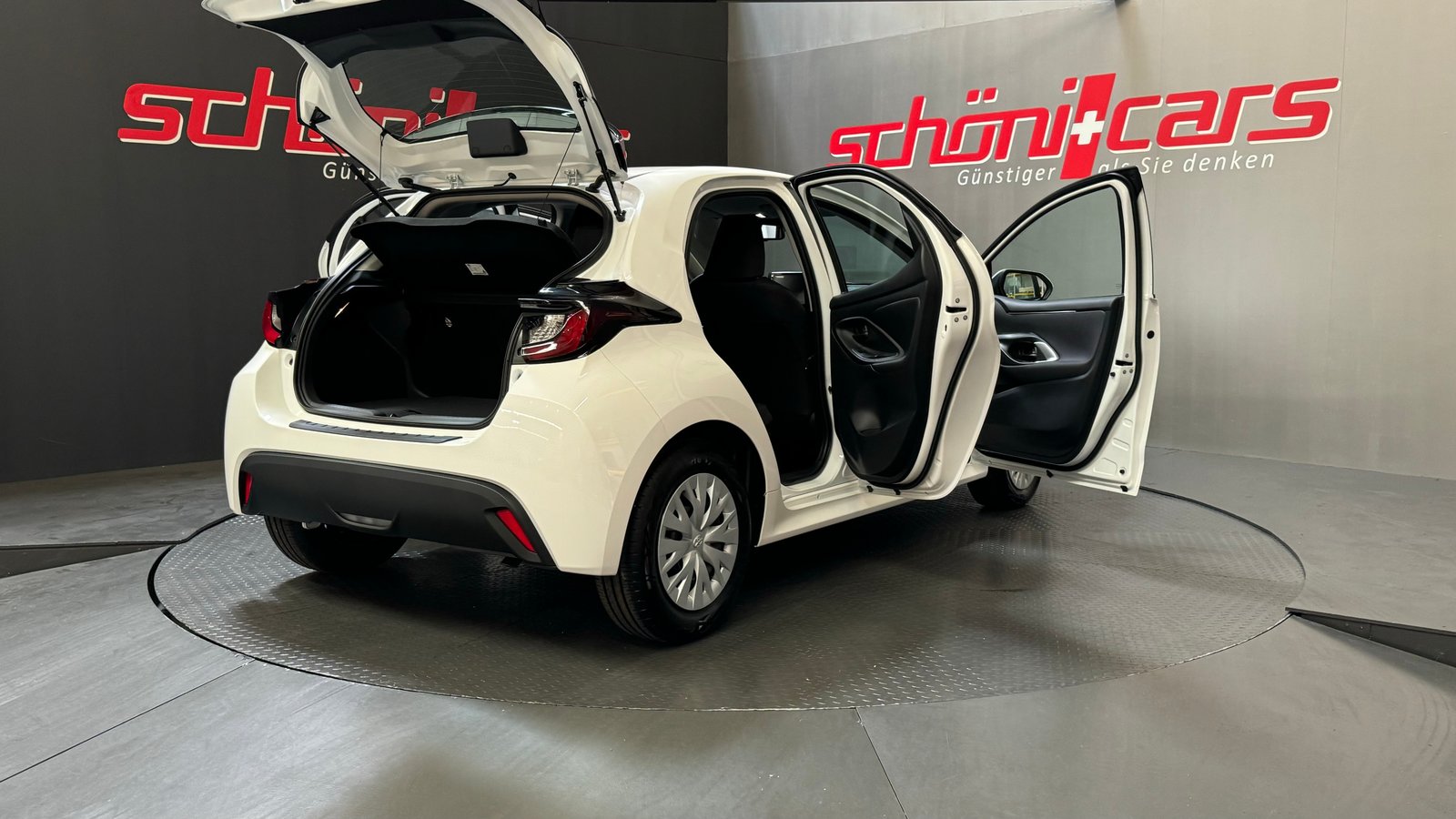 TOYOTA NEW Yaris 1.5 Comfort e-CVT, Full-Hybrid Petrol/Electric, New car, Automatic - 7