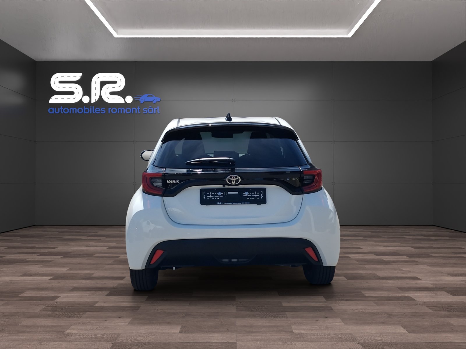 TOYOTA Yaris 1.5 Comfort e-CVT, Hybride Integrale Benzina/Elettrica, Auto nuove, Automatico - 4