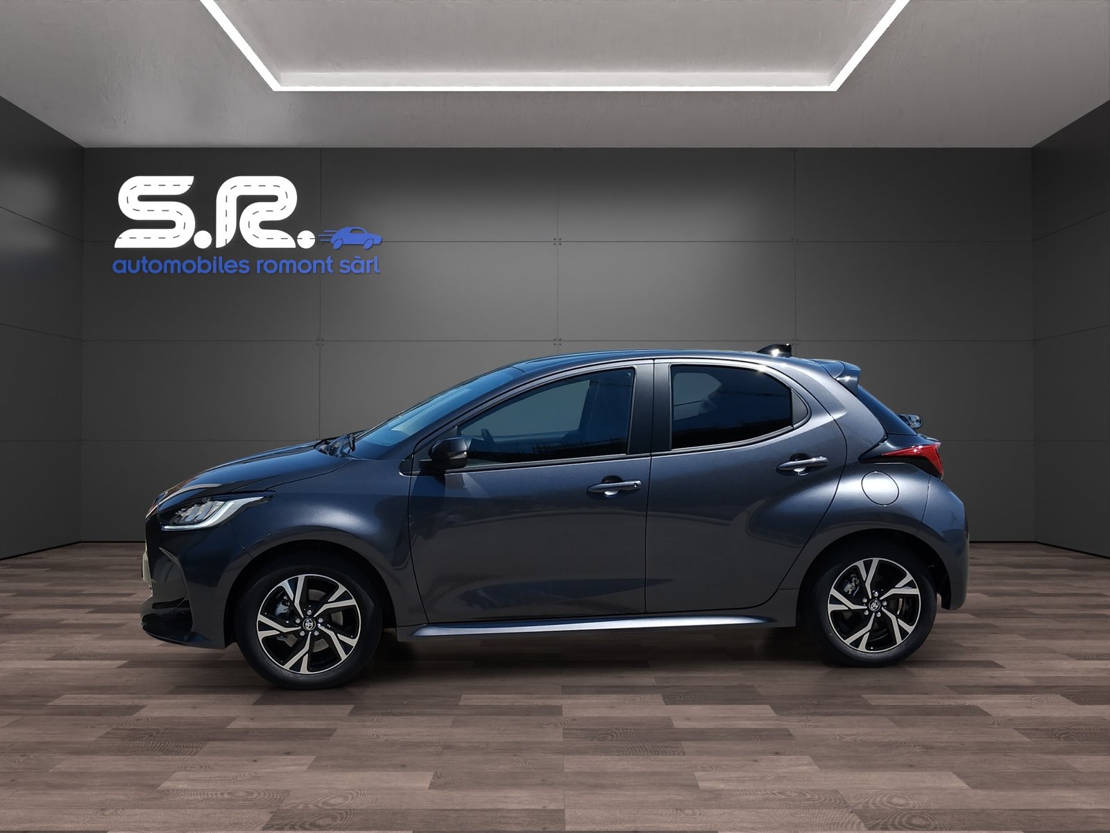 TOYOTA Yaris 1.5 Comfort e-CVT, Full-Hybrid Petrol/Electric, New car, Automatic - 4