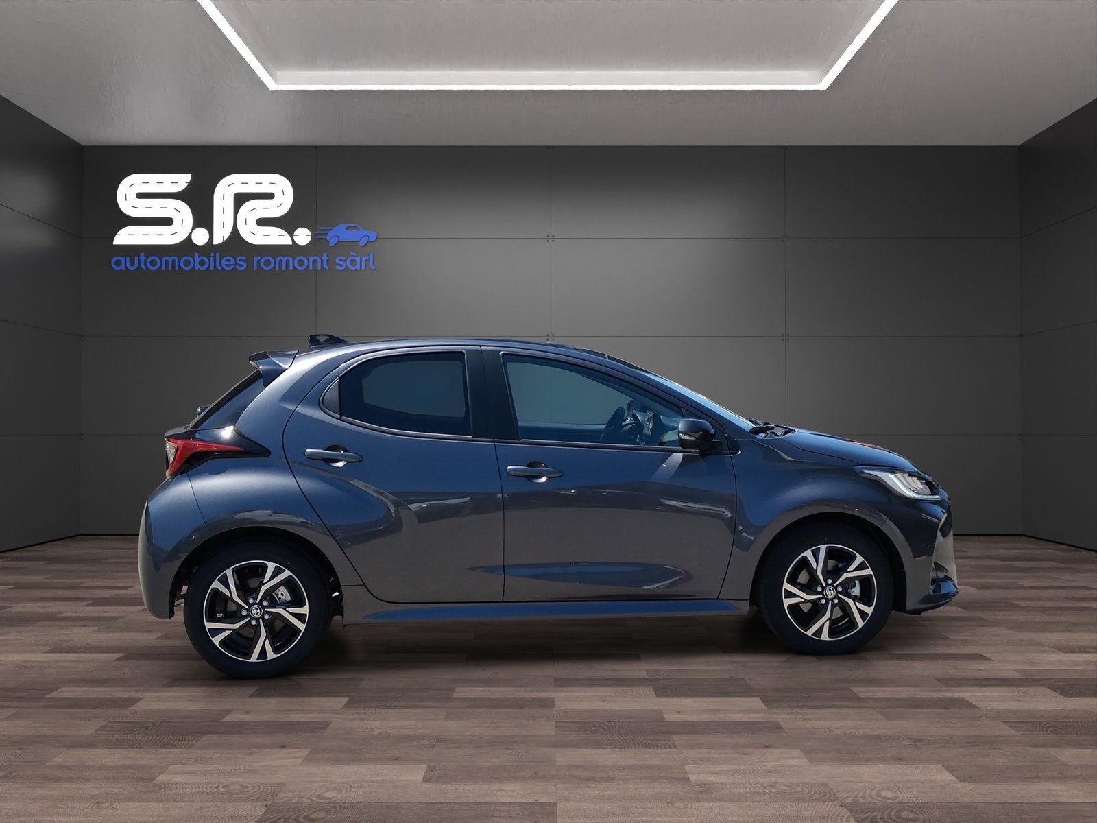 TOYOTA Yaris 1.5 Comfort e-CVT, Full-Hybrid Petrol/Electric, New car, Automatic - 6
