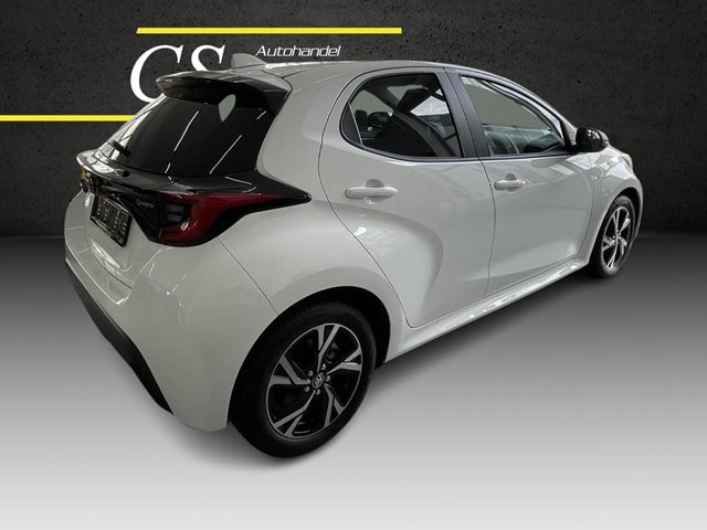 TOYOTA Yaris 1.5 Comfort e-CVT, Voll-Hybrid Benzin/Elektro, Neuwagen, Automatik - 3