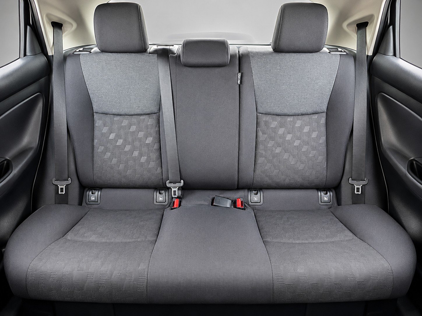 TOYOTA Yaris 1.5 Comfort e-CVT VVTi-HSD SPORT, Hybride Intégral Essence/Électricité, Voiture nouvelle, Automatique - 6