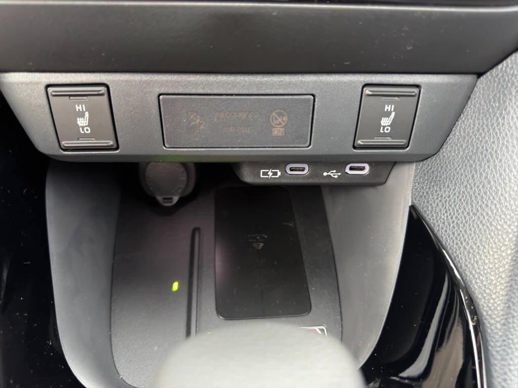 TOYOTA Yaris 1.5 Comfort e-CVT VVTi-HSD SPORT, Voll-Hybrid Benzin/Elektro, Neuwagen, Automatik - 7