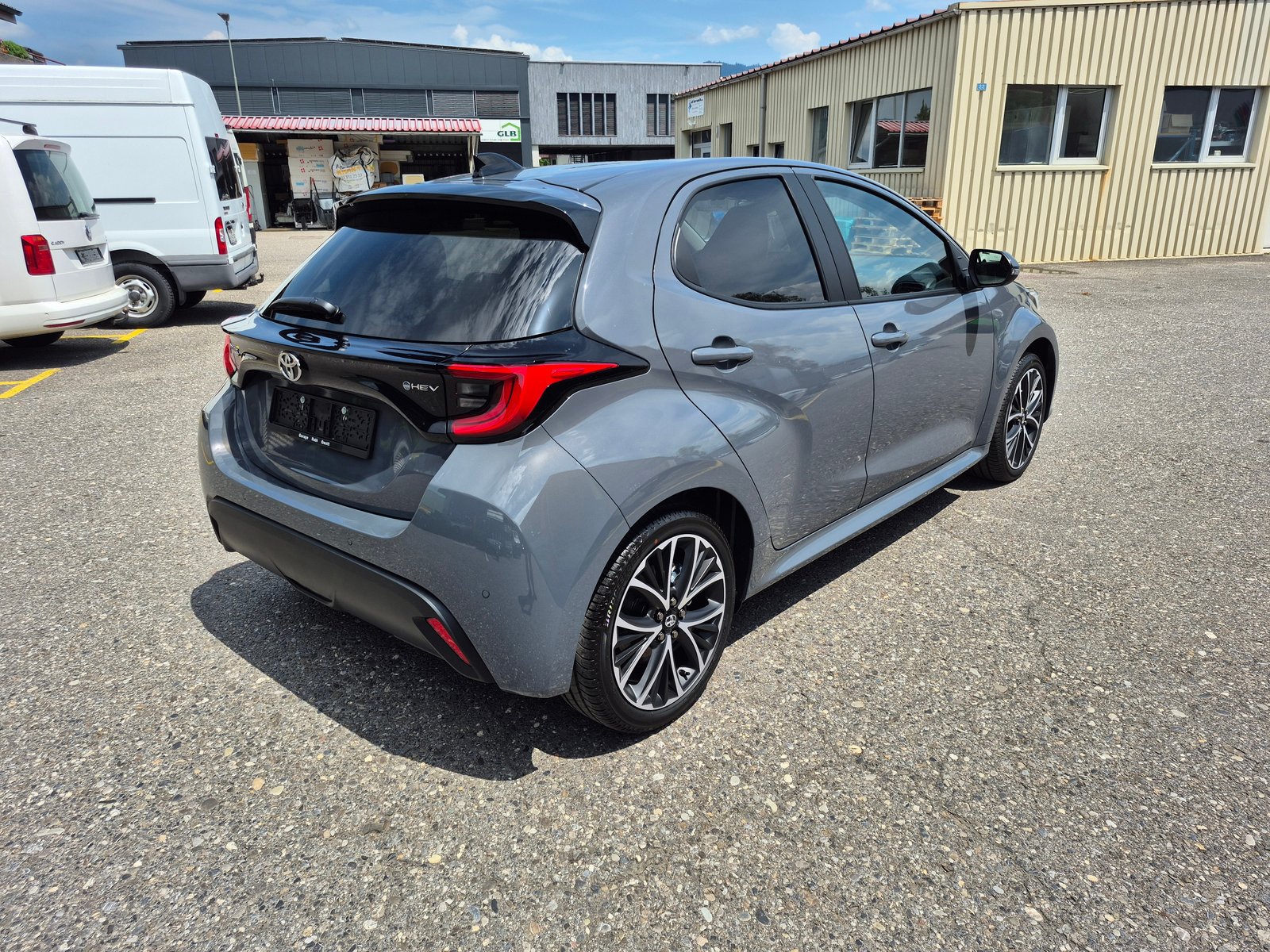 TOYOTA Yaris 1.5 Trend e-CVT, Voll-Hybrid Benzin/Elektro, Neuwagen, Automatik - 5