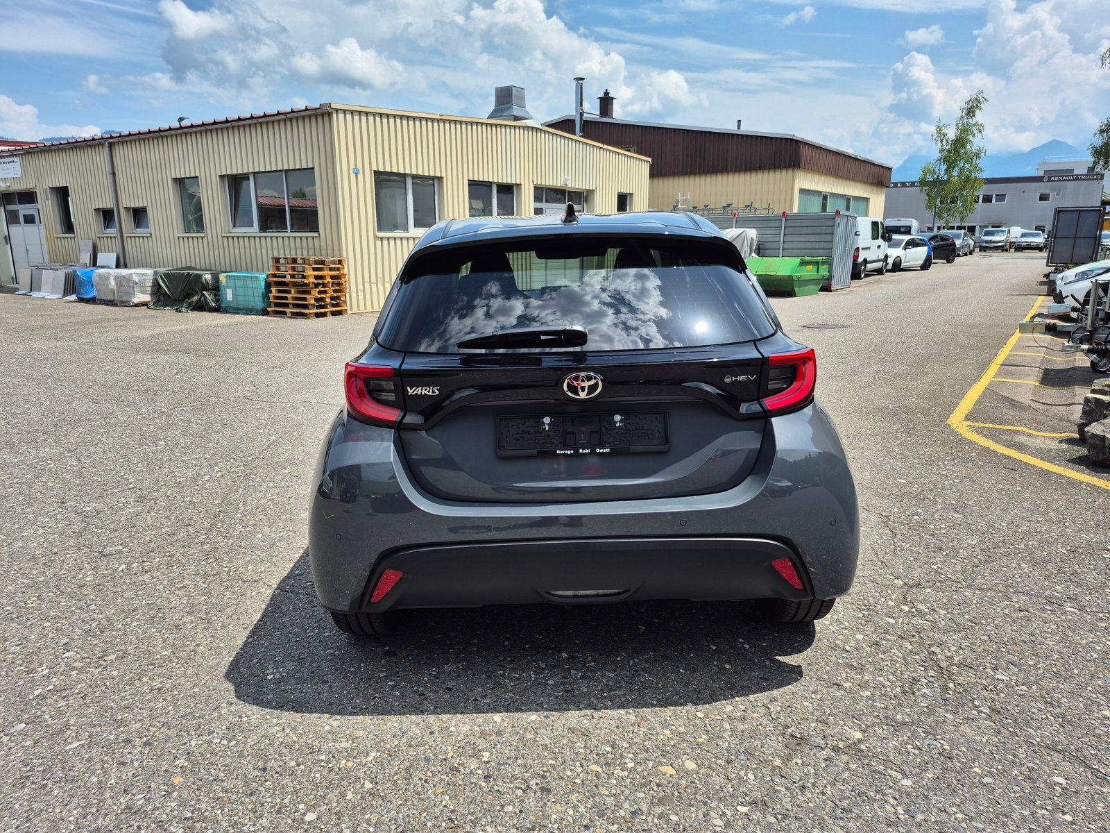 TOYOTA Yaris 1.5 Trend e-CVT, Voll-Hybrid Benzin/Elektro, Neuwagen, Automatik - 6