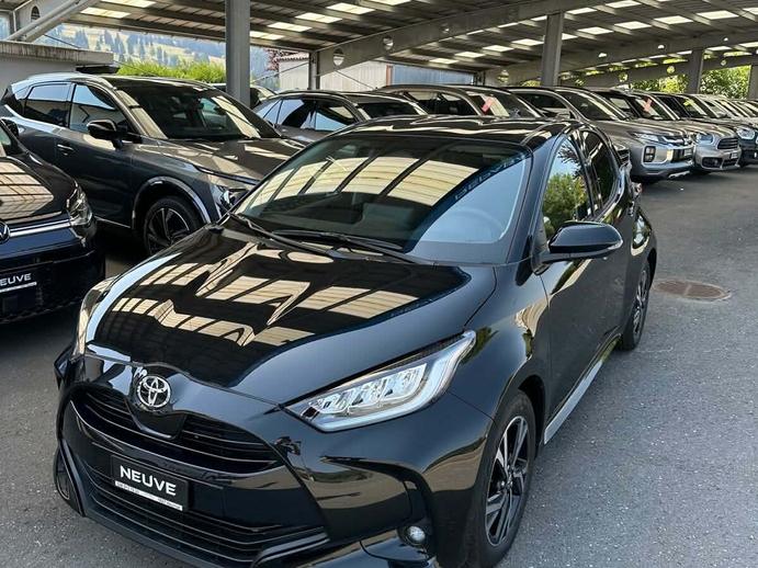 TOYOTA Yaris 1.5 Trend e-CVT, Hybride Integrale Benzina/Elettrica, Auto nuove, Automatico