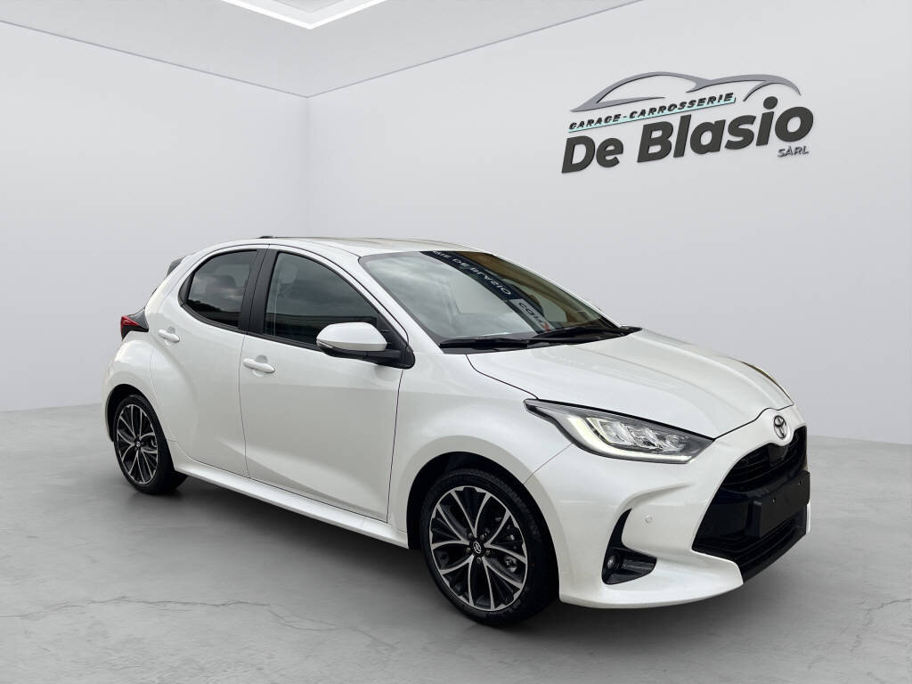 TOYOTA Yaris 1.5 VVT-i HSD Trend