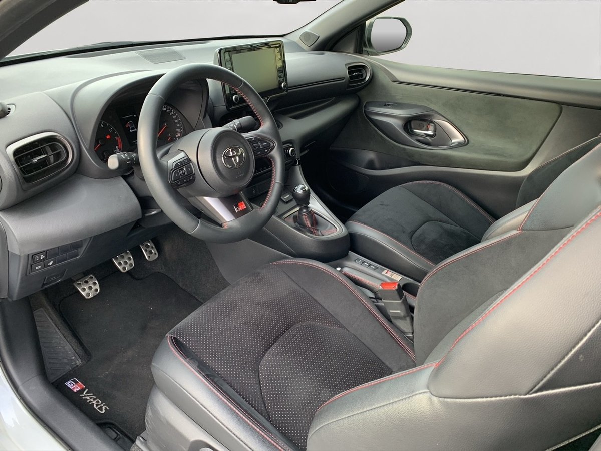 TOYOTA Yaris 1.6 GR Sport, Essence, Occasion / Utilisé, Manuelle - 7