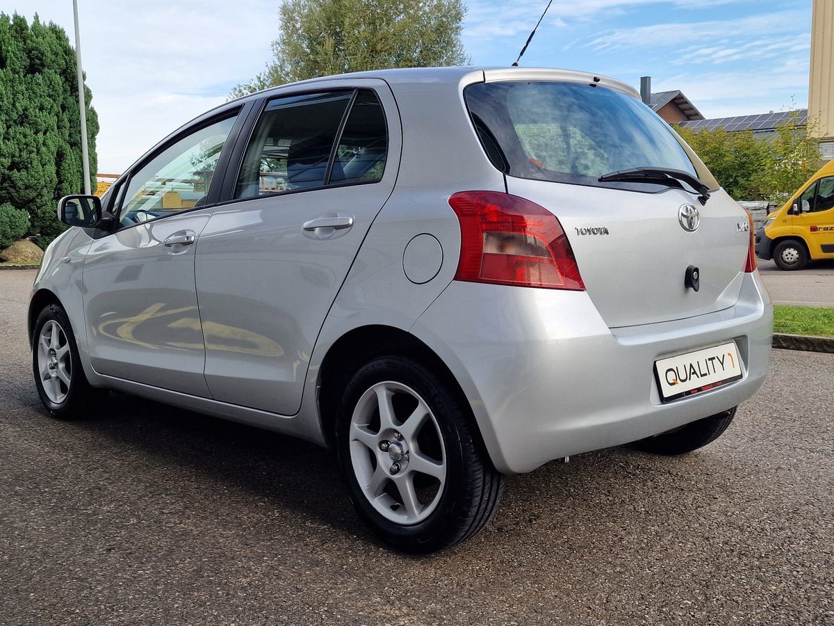 TOYOTA Yaris 1.3 Linea Sol, Petrol, Second hand / Used, Manual - 6