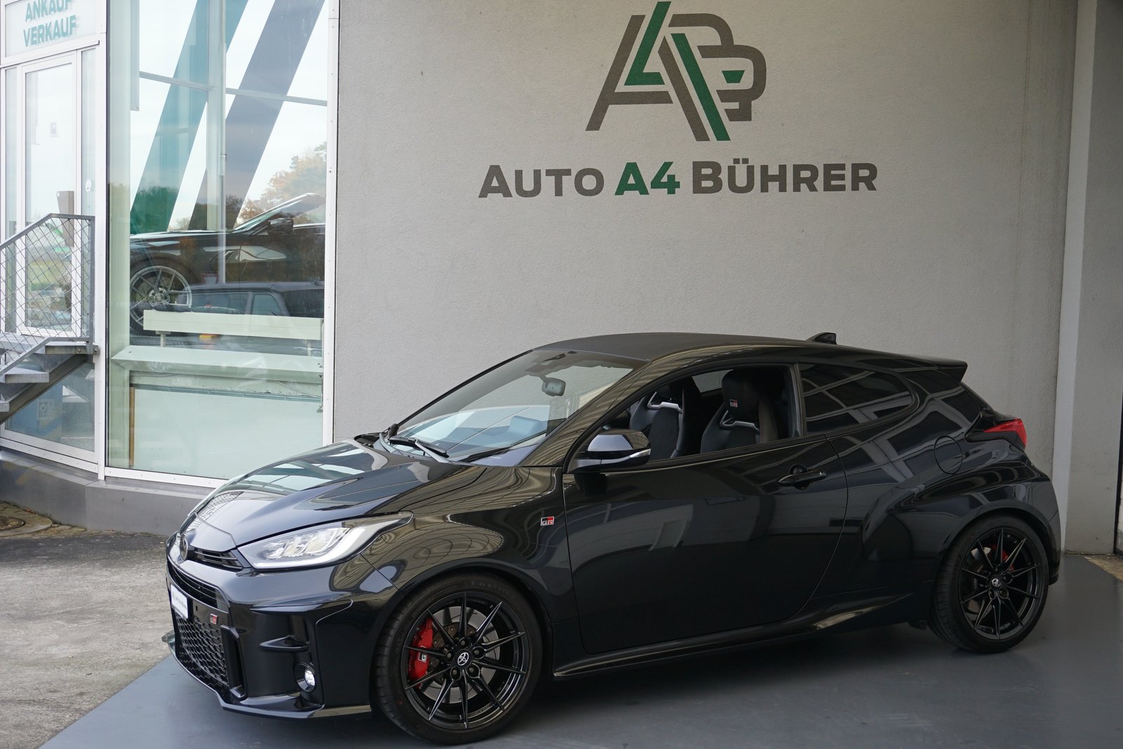 TOYOTA Yaris 1.6 GR Sport 4WD 261PS Circuit Pack, Benzin, Occasion / Gebraucht, Handschaltung - 4