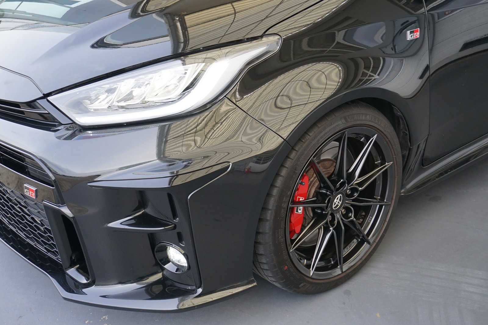 TOYOTA Yaris 1.6 GR Sport 4WD 261PS Circuit Pack, Benzin, Occasion / Gebraucht, Handschaltung - 5