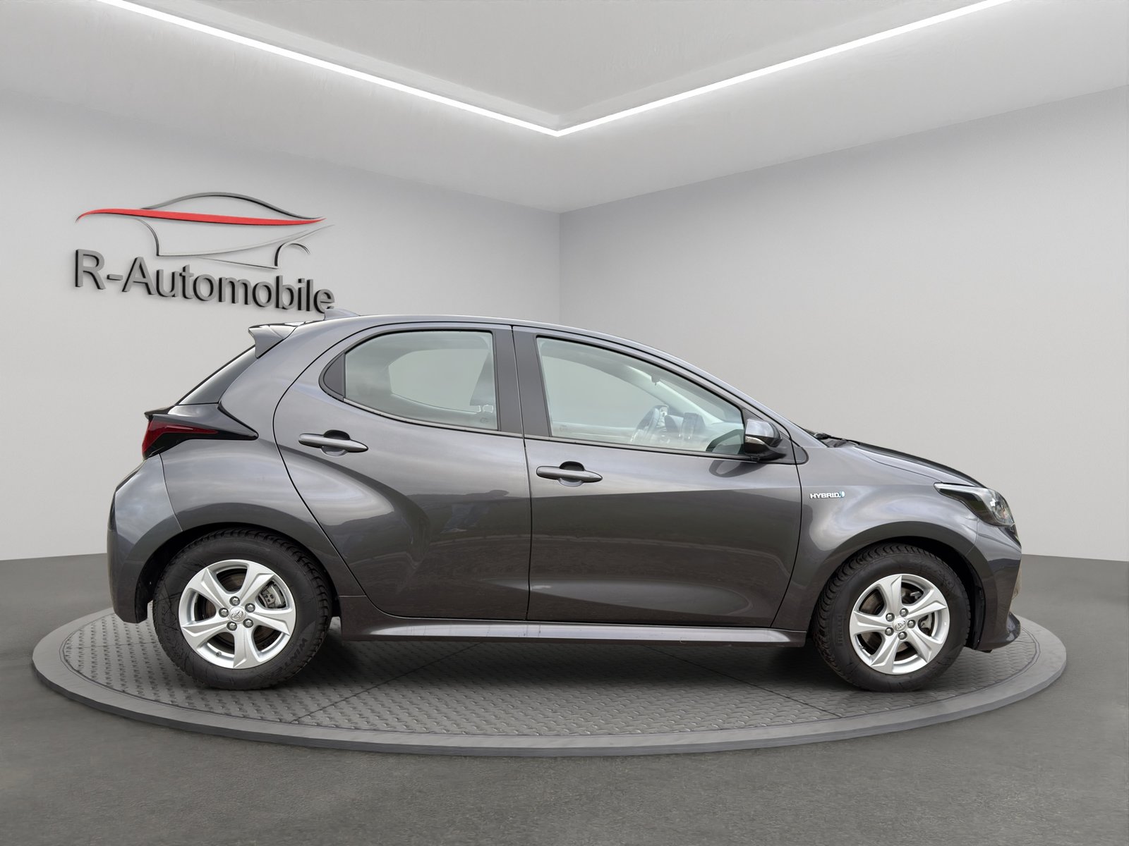 TOYOTA Yaris 1.5 Comfort e-CVT, Voll-Hybrid Benzin/Elektro, Occasion / Gebraucht, Automat - 6