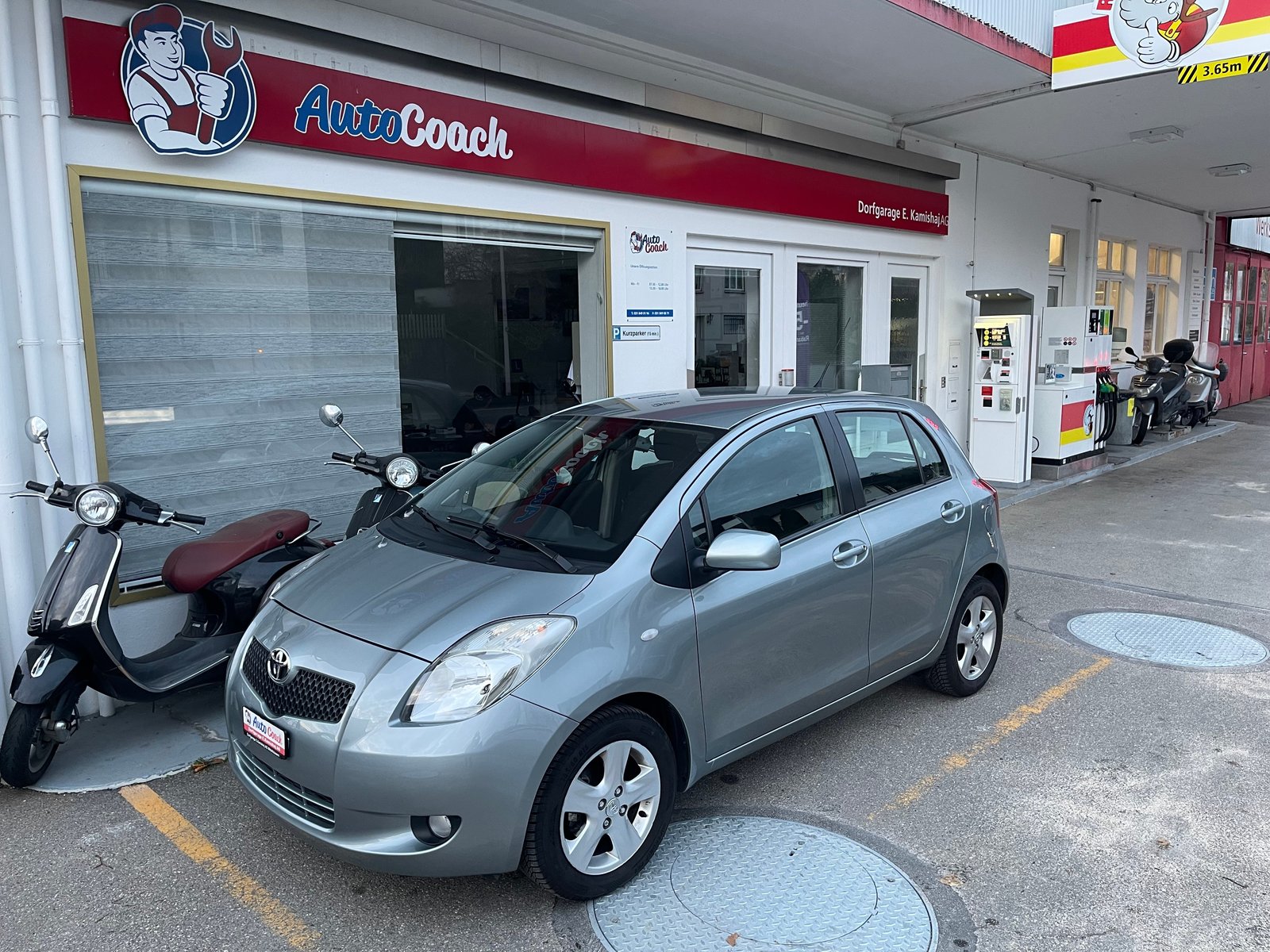 TOYOTA Yaris 1.3 Linea Luna, Benzin, Occasion / Gebraucht, Handschaltung - 3