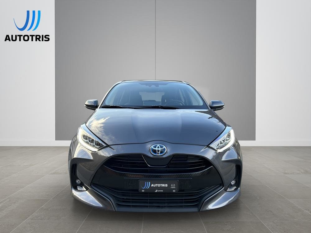 TOYOTA Yaris 1.5 Trend e-CVT, Hybride Intégral Essence/Électricité, Occasion / Utilisé, Automatique - 2