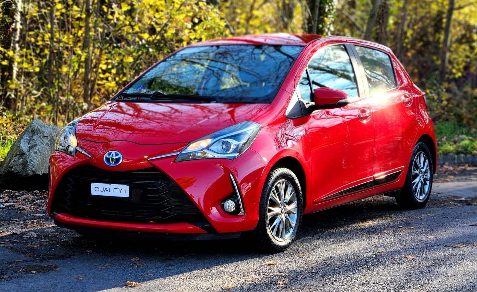 TOYOTA Yaris 1.5 VVT-i Hybrid Style e-CVT, Hybride Intégral Essence/Électricité, Occasion / Utilisé, Automatique - 3