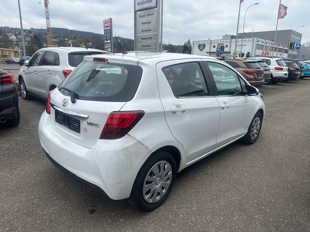 TOYOTA Yaris 1.0 Terra, Essence, Occasion / Utilisé, Manuelle - 5
