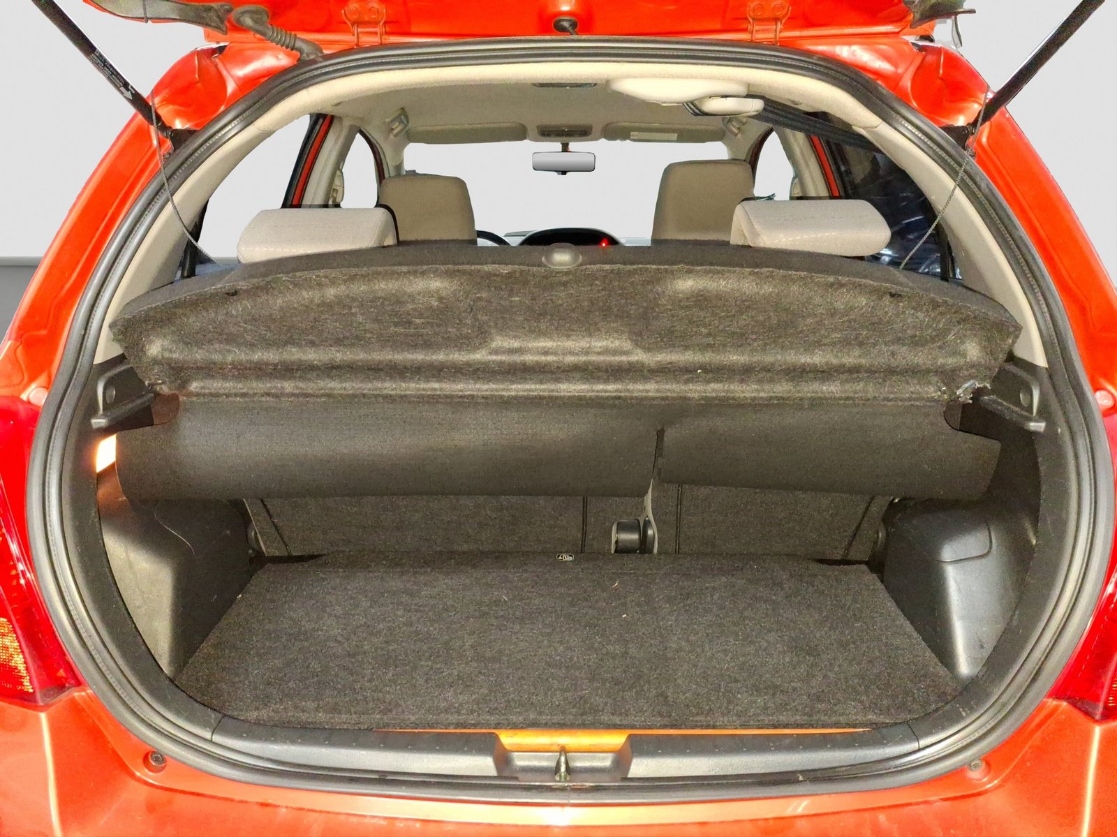 TOYOTA Yaris 1.3 Linea Luna, Essence, Occasion / Utilisé, Manuelle - 6