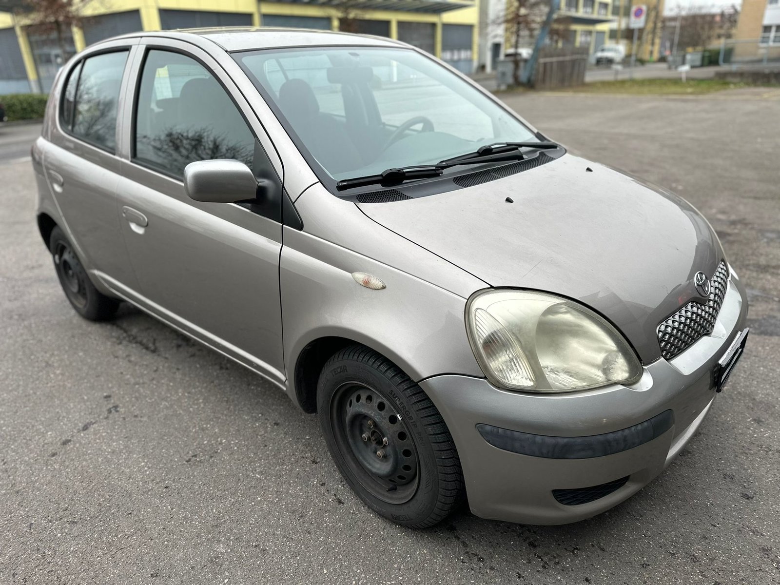 TOYOTA Yaris 1.3 Linea Luna, Essence, Occasion / Utilisé, Manuelle - 4