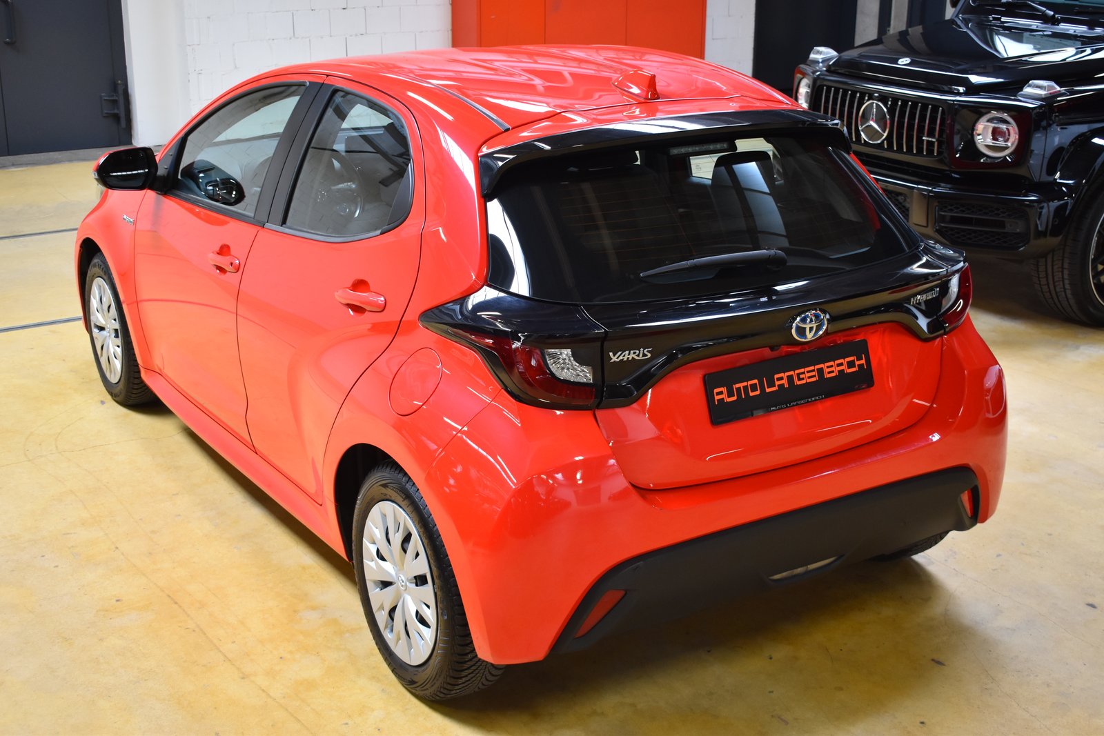 TOYOTA Yaris 1.5 Comfort e-CVT - New Model 2021, Hybride Integrale Benzina/Elettrica, Occasioni / Usate, Automatico - 4