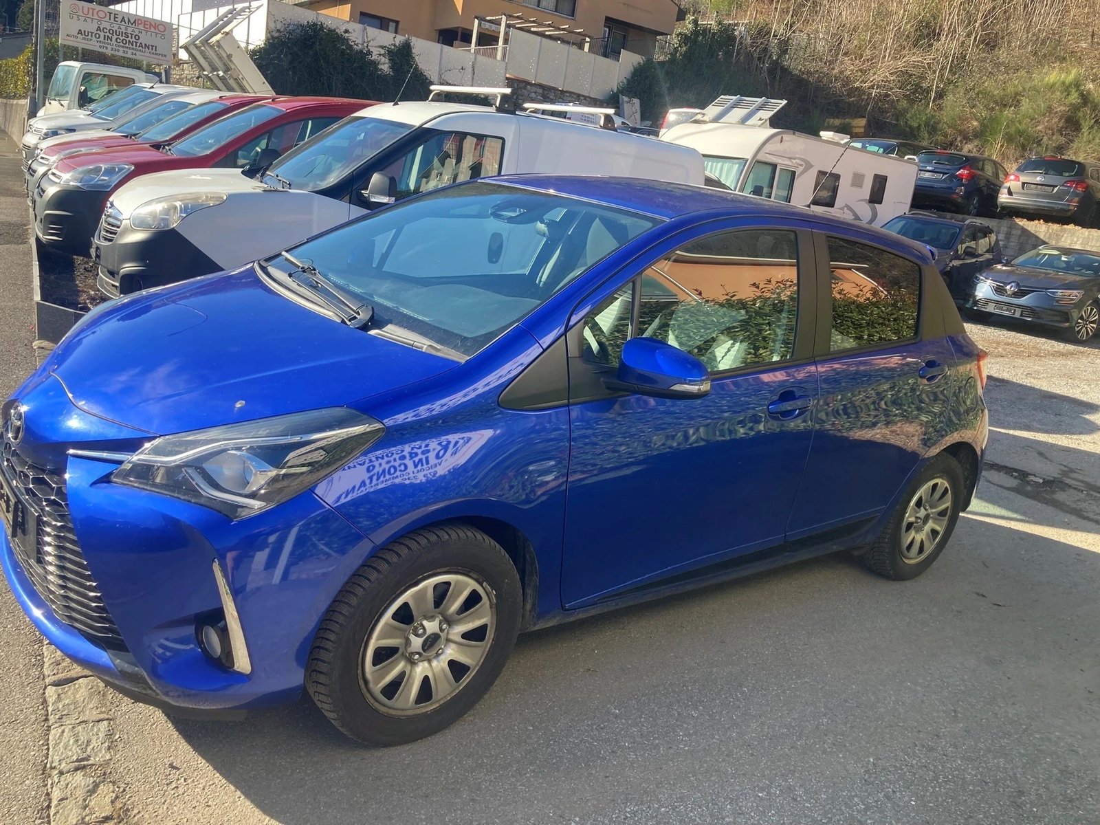 TOYOTA Yaris 1.5 Comfort, Benzin, Occasion / Gebraucht, Handschaltung - 3