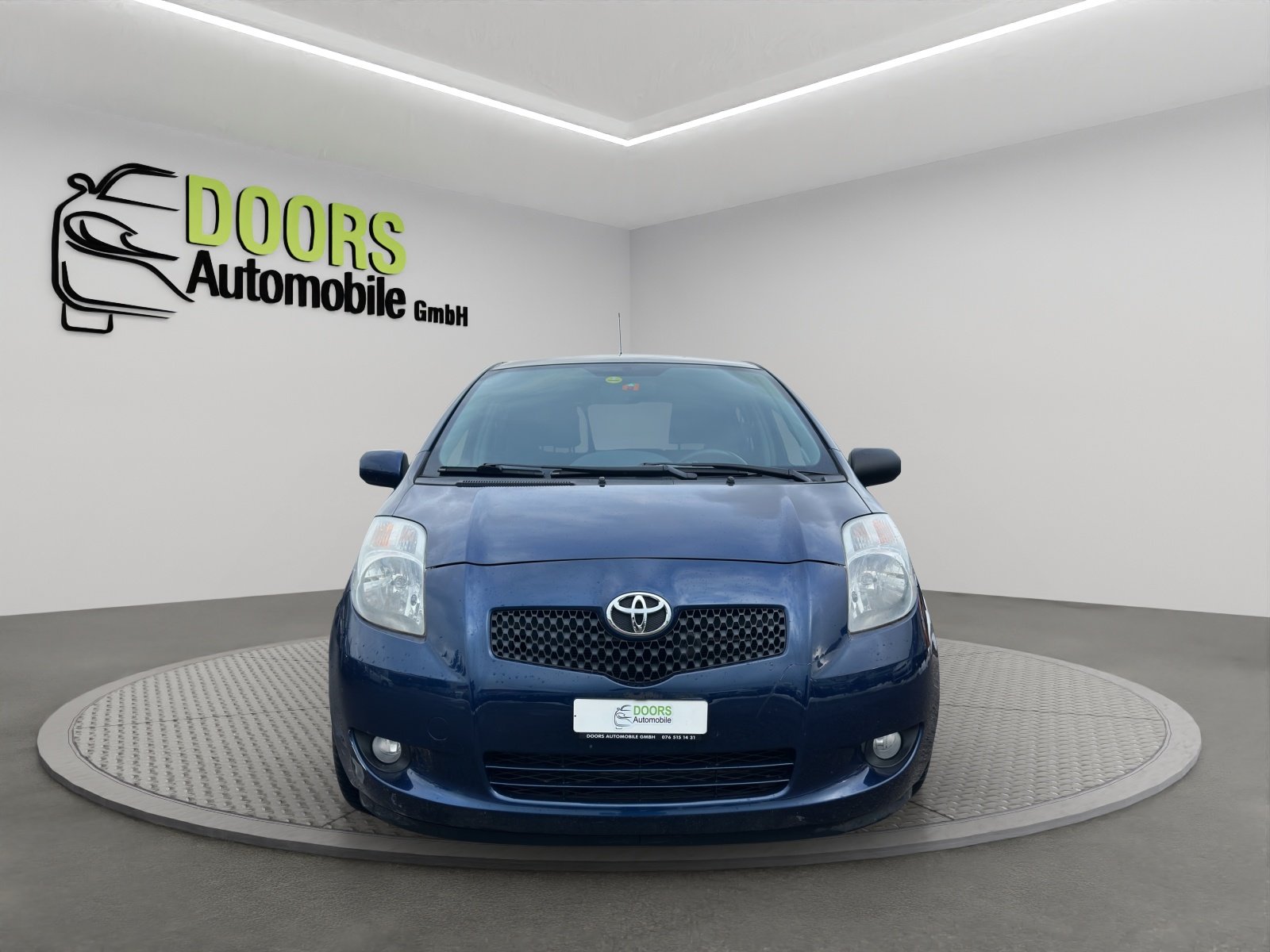 TOYOTA Yaris 1.3 Linea Luna, Petrol, Second hand / Used, Manual - 2