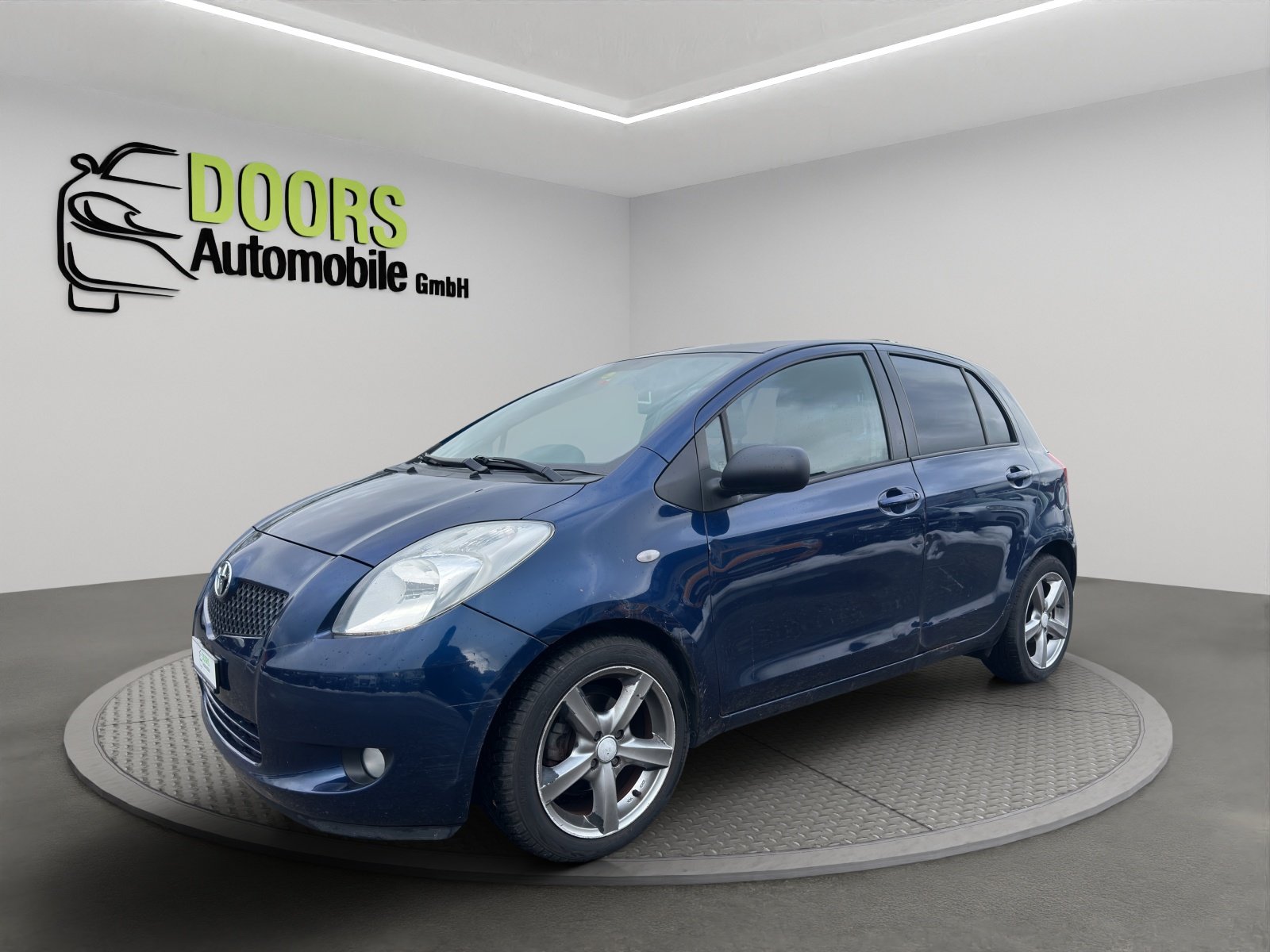 TOYOTA Yaris 1.3 Linea Luna, Petrol, Second hand / Used, Manual - 3