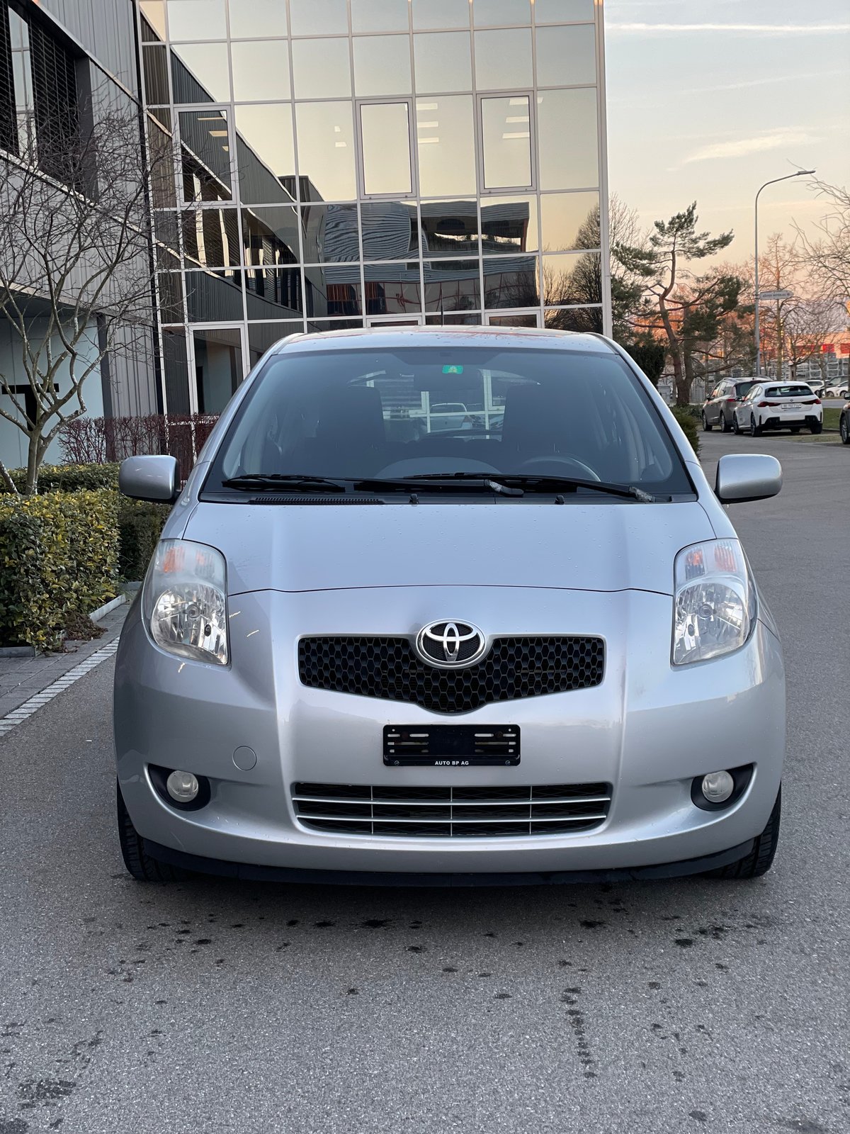 TOYOTA Yaris 1.3 Linea Luna, Benzin, Occasion / Gebraucht, Handschaltung - 3