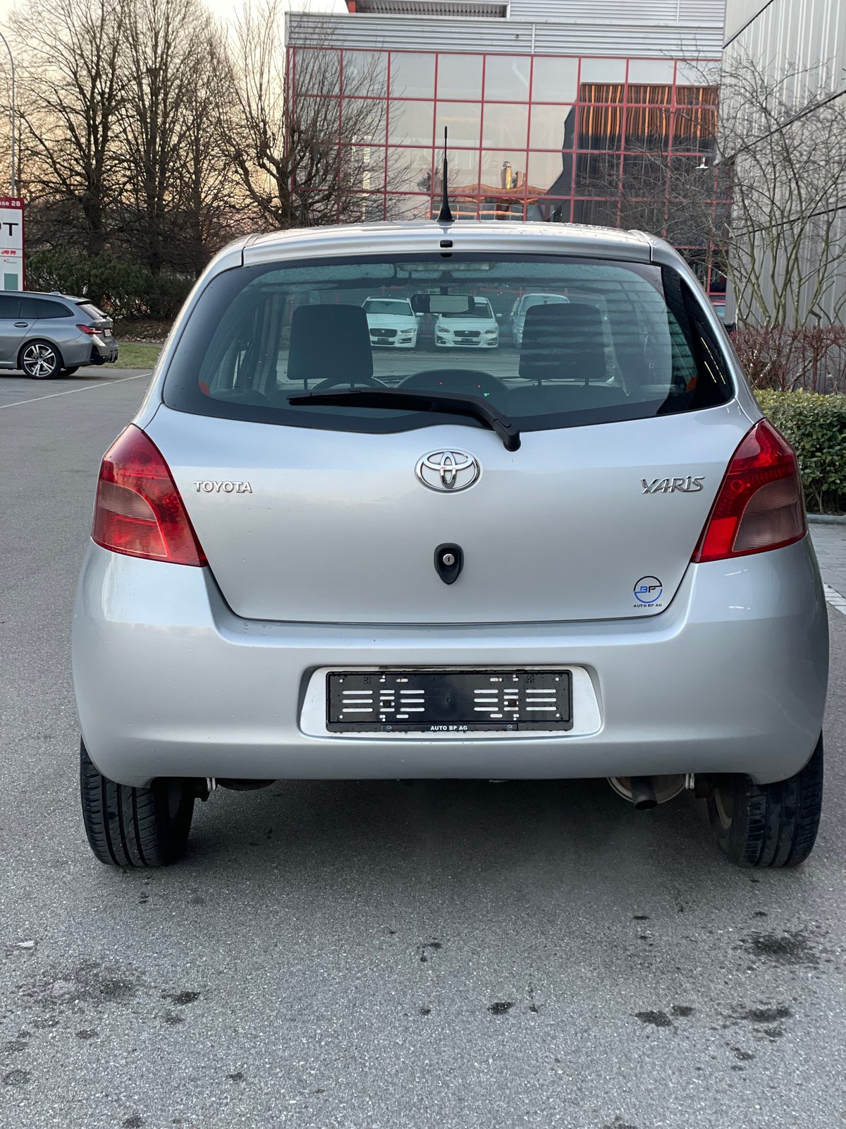 TOYOTA Yaris 1.3 Linea Luna, Benzin, Occasion / Gebraucht, Handschaltung - 6