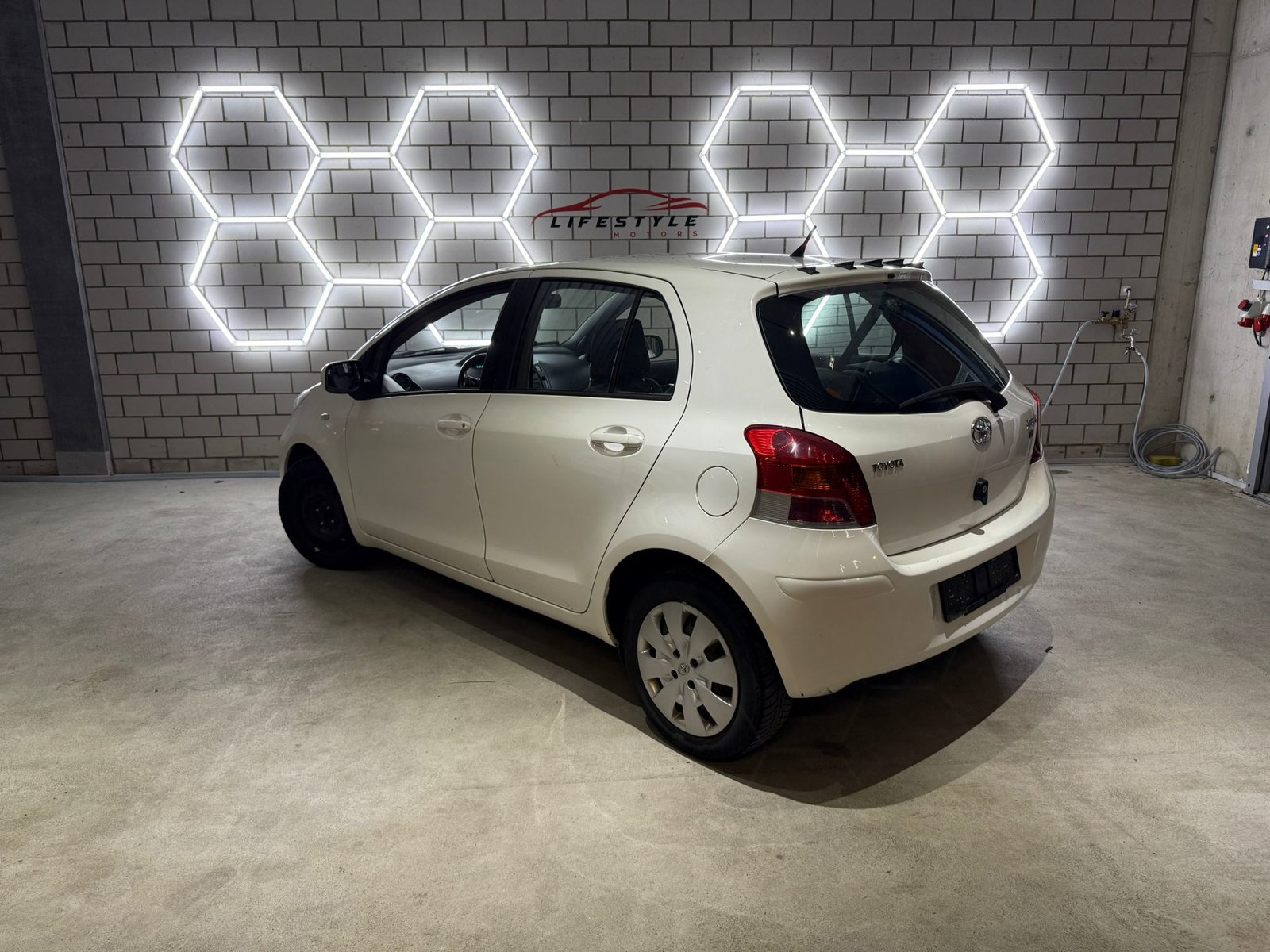 TOYOTA Yaris 1.4 D-4D Linea Luna, Diesel, Second hand / Used, Manual - 3