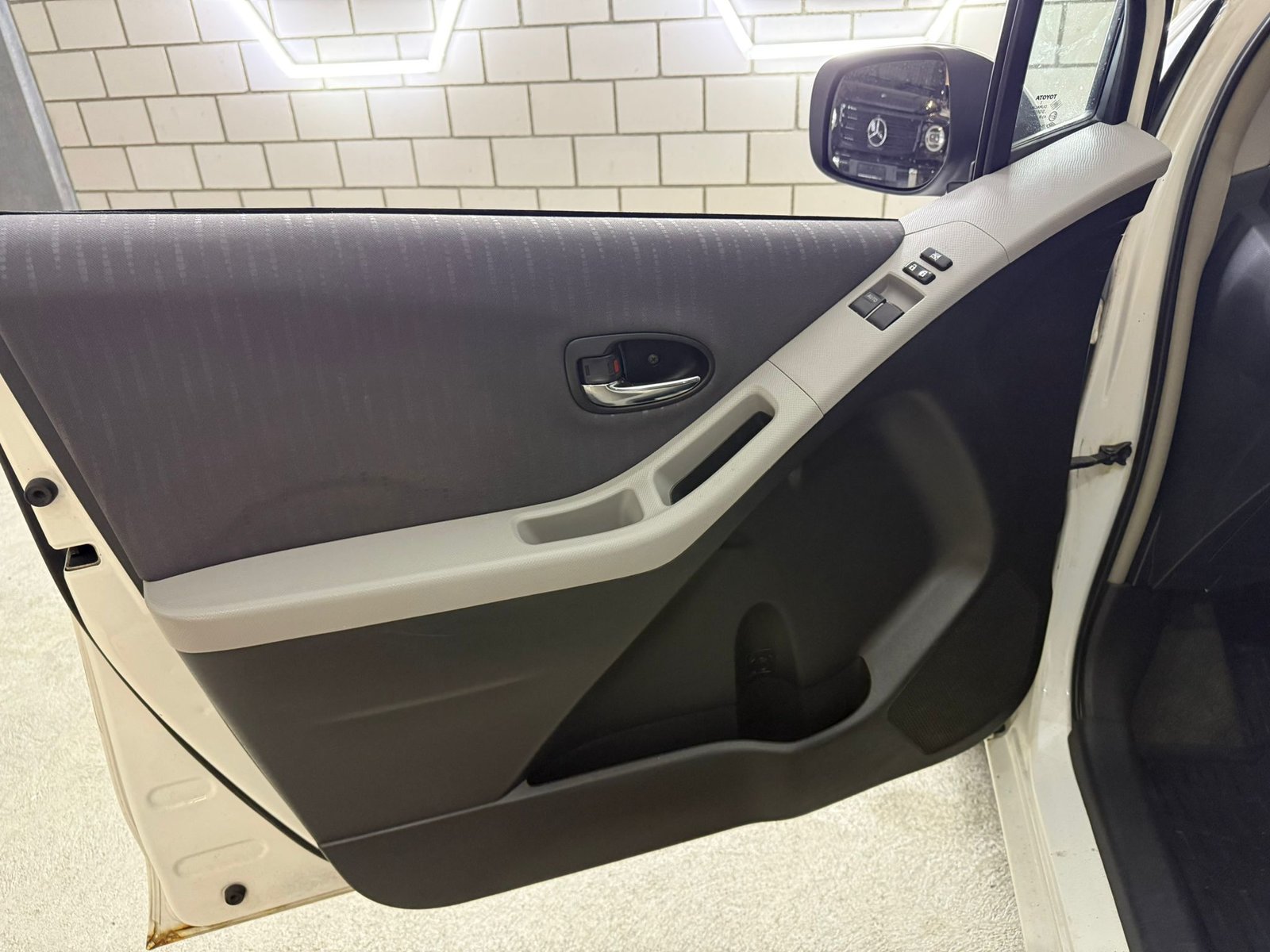 TOYOTA Yaris 1.4 D-4D Linea Luna, Diesel, Second hand / Used, Manual - 6