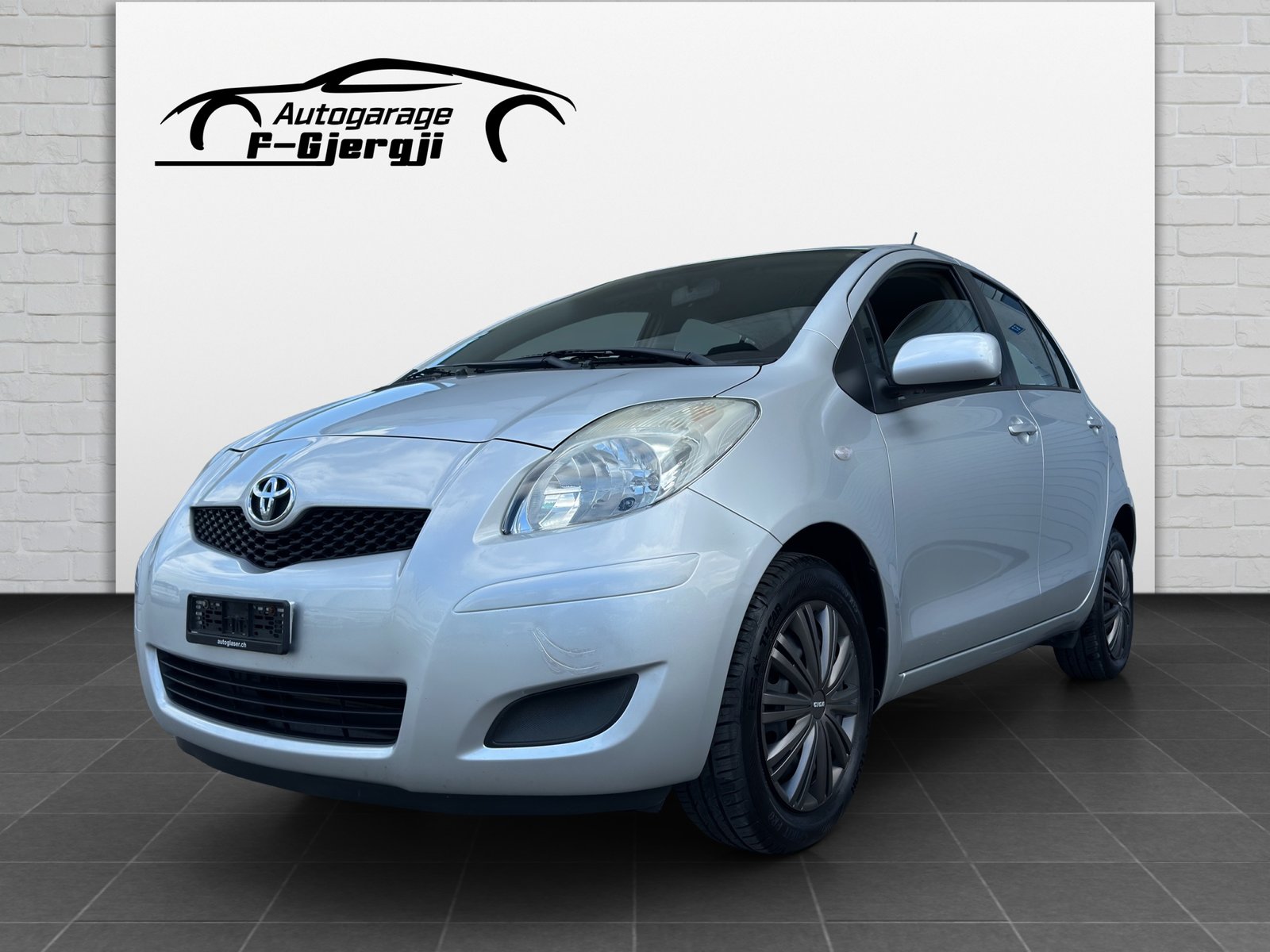 TOYOTA Yaris 1.33 Linea Sol
