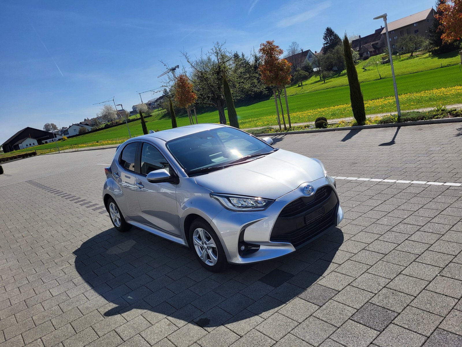 TOYOTA Yaris 1.5 Trend, Petrol, Second hand / Used, Manual - 5