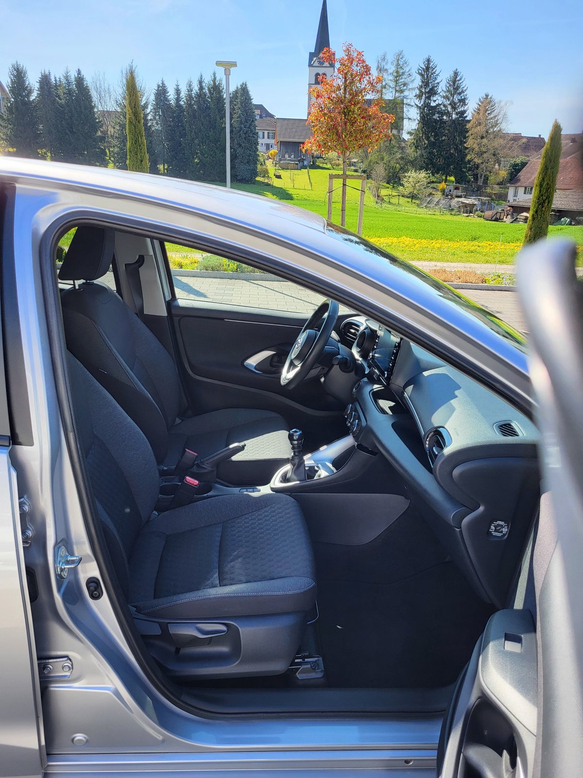 TOYOTA Yaris 1.5 Trend, Petrol, Second hand / Used, Manual - 6